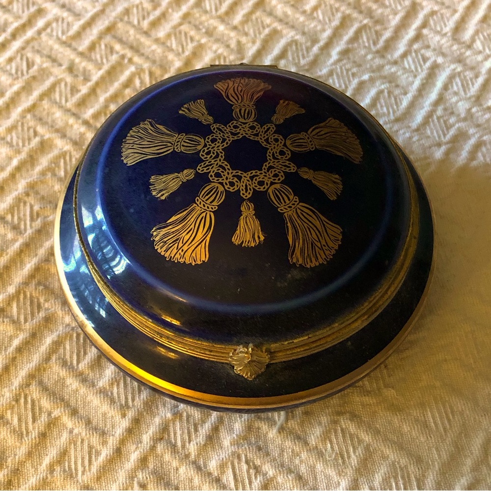Alexandra de Markoff Porcelain Powder Box